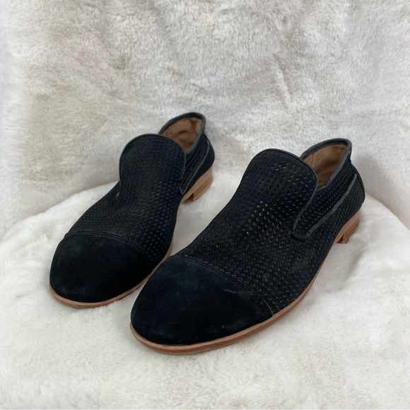 Jeffery Campbell Barkley Perforated black Suede Cap Toe Loafers. Size 7.5 - Picture 10 of 11